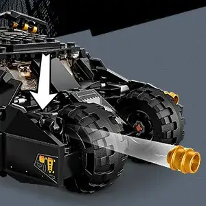 LEGO DC Batman Batmobile Tumbler Scarecrow Showdown - 422 Pieces