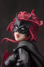 Kotobukiya DC Comics: Batwoman BISHOUJO Statue - 25cm - Figure  for sale in Egypt from Games2Egypt